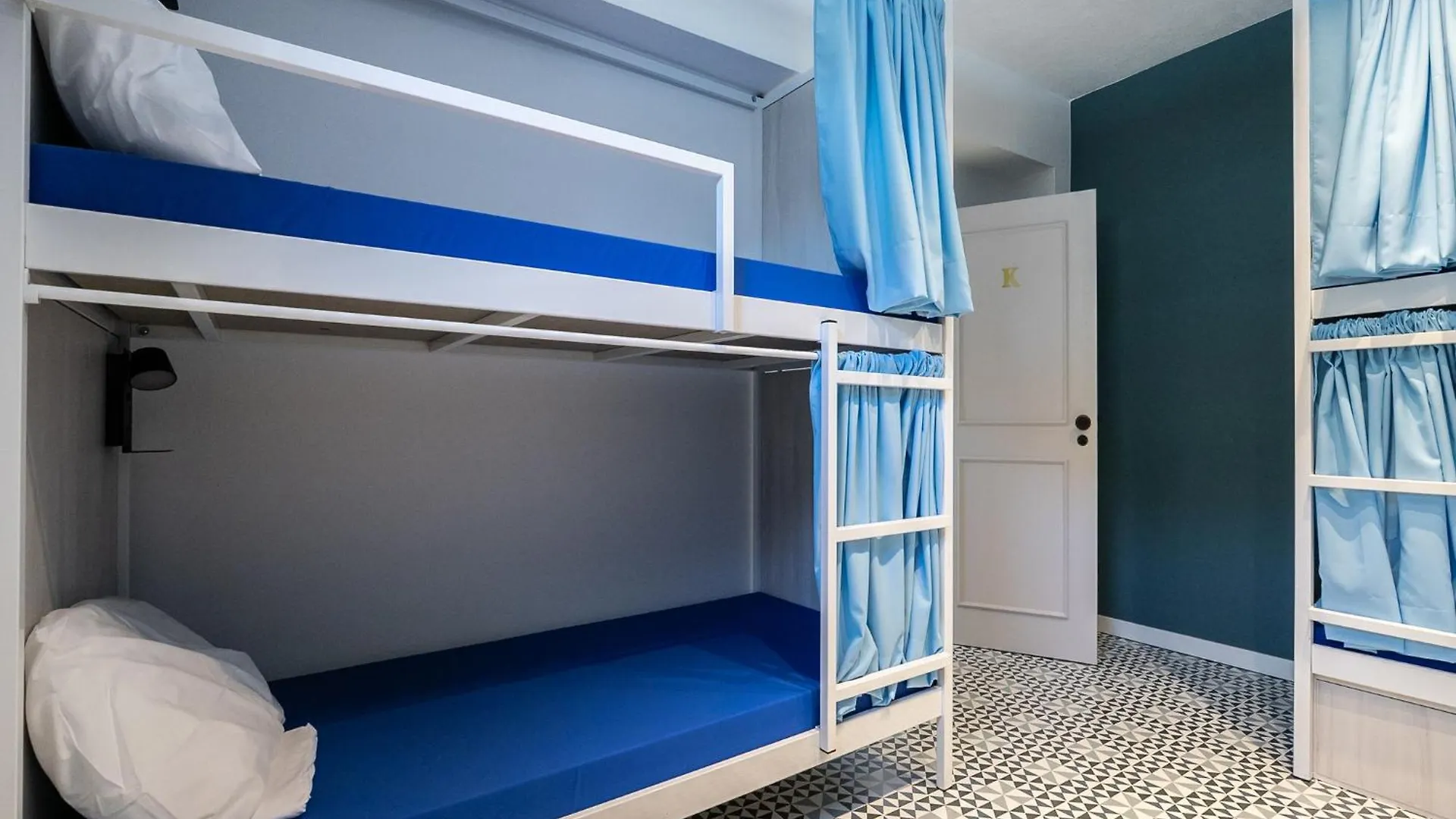Walk In Hostel Faro Airport