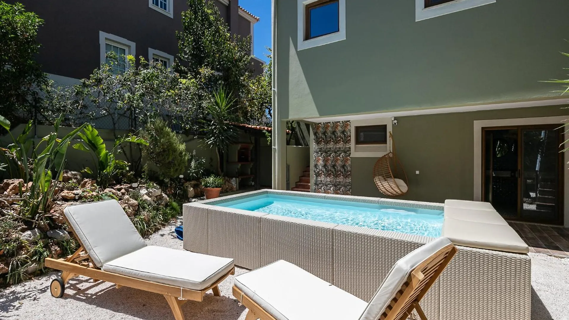 Walk In Hostel Faro Airport