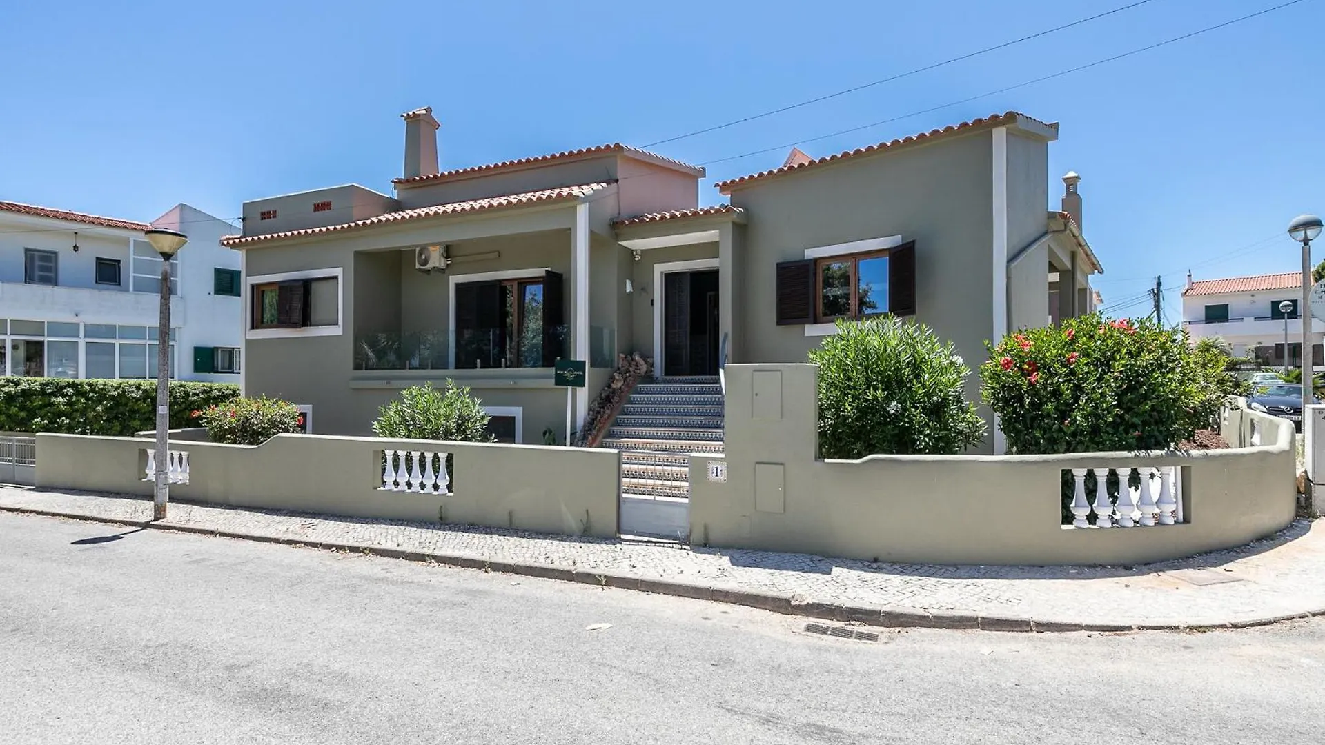 Walk In Hostel Faro Airport 0*,  Portugal