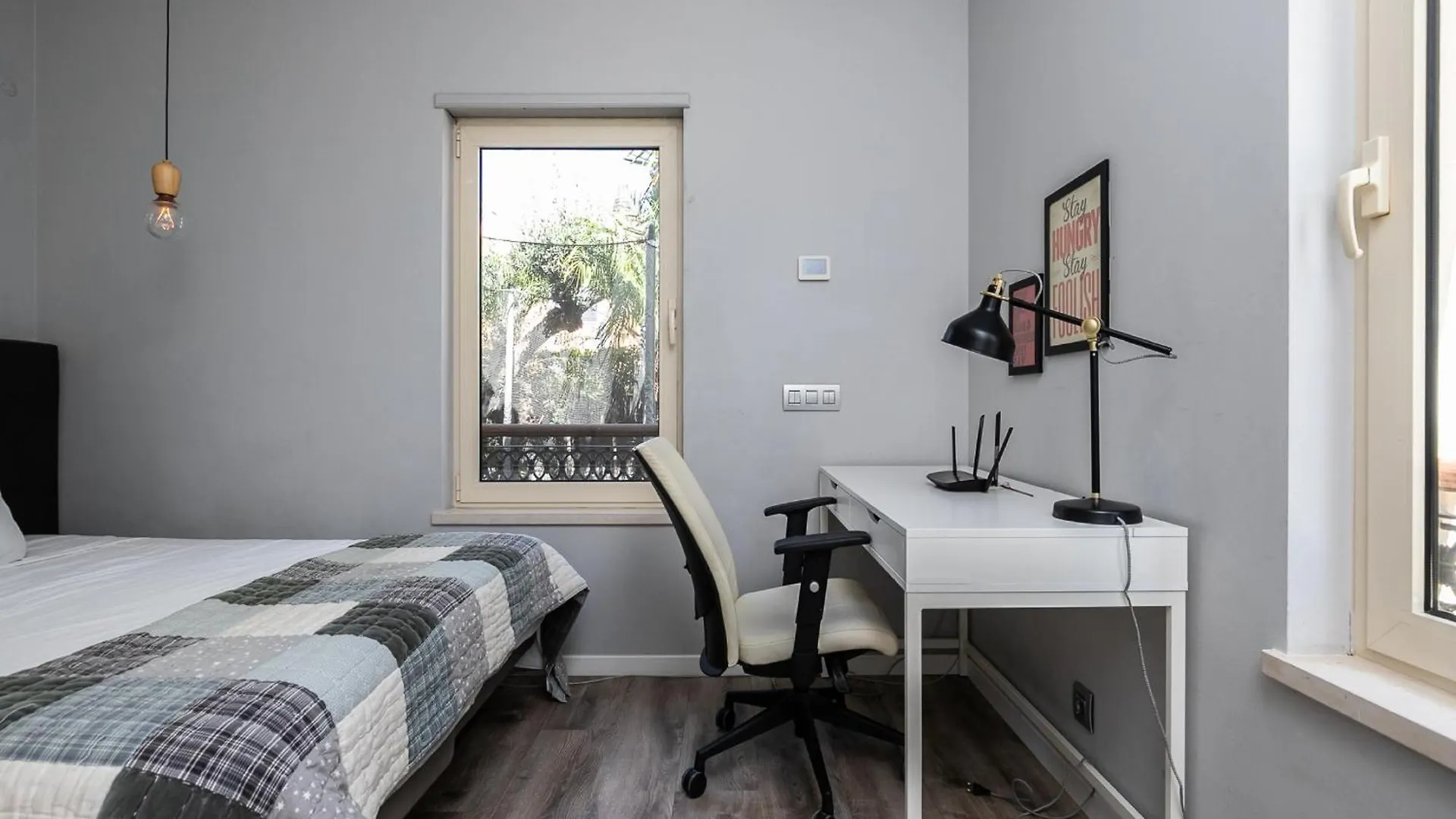 Walk In Hostel Faro Airport Portugal