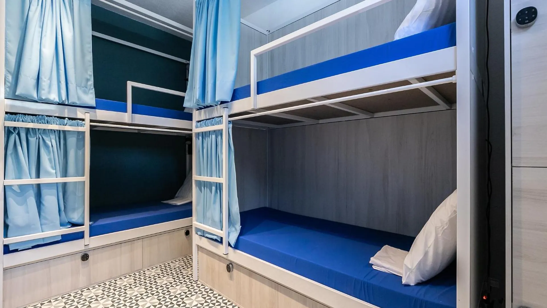 Walk In Hostel Faro Airport